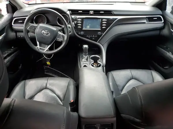 4T1B61HK2JU570476 2018 TOYOTA CAMRY - Image 8