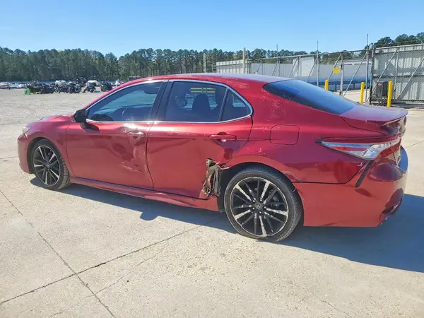 4T1B61HK2JU571630 2018 TOYOTA CAMRY - Image 2