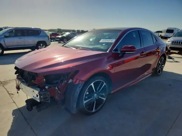 4T1B61HK2JU587438 2018 TOYOTA CAMRY - Image 1