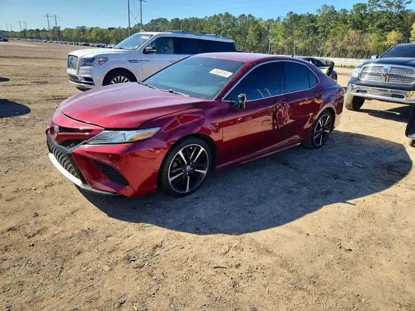 4T1B61HK2JU597600 2018 TOYOTA CAMRY - Image 2