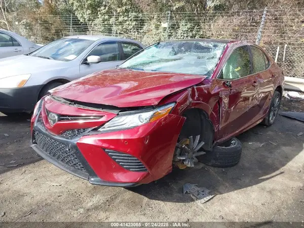 4T1B61HK2JU603184 2018 TOYOTA CAMRY - Image 2