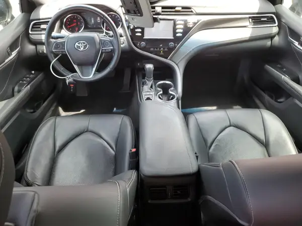 4T1B61HK2JU608143 2018 TOYOTA CAMRY - Image 8