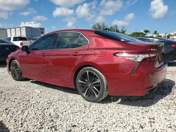 4T1B61HK2JU620664 2018 TOYOTA CAMRY - Image 2