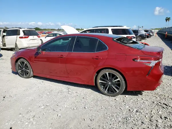 4T1B61HK2JU657536 2018 TOYOTA CAMRY - Image 2