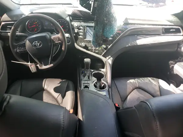 4T1B61HK2JU658685 2018 TOYOTA CAMRY - Image 8