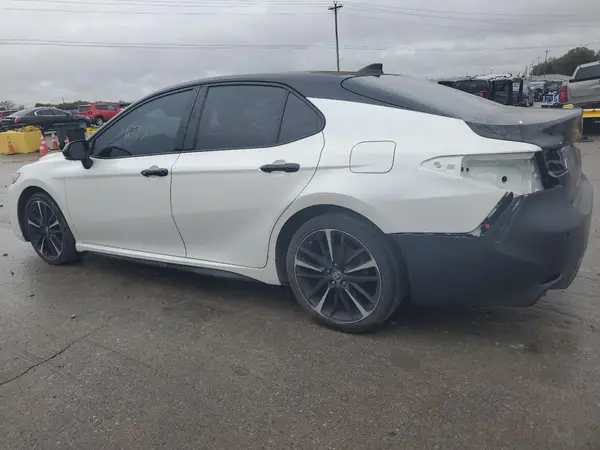 4T1B61HK2KU167700 2019 TOYOTA CAMRY - Image 2