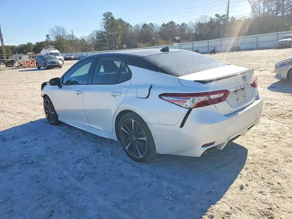 4T1B61HK2KU178275 2019 TOYOTA CAMRY - Image 2