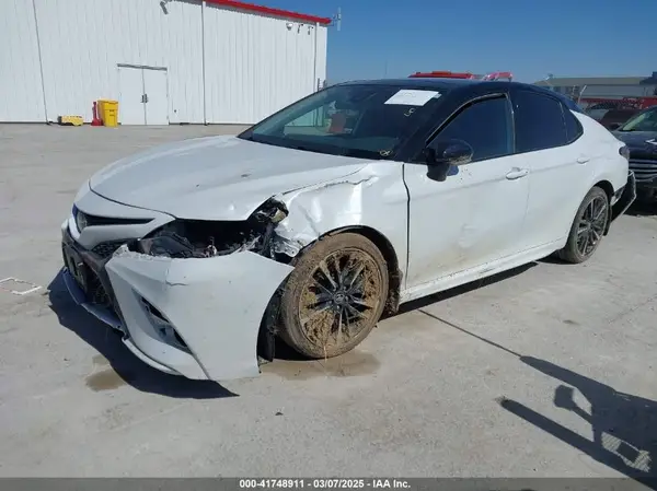 4T1B61HK2KU197084 2019 TOYOTA CAMRY - Image 2