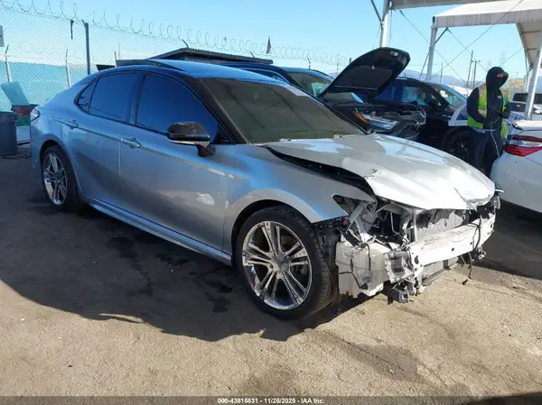 4T1B61HK2KU207208 2019 TOYOTA CAMRY - Image 1