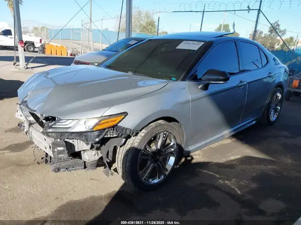 4T1B61HK2KU207208 2019 TOYOTA CAMRY - Image 2