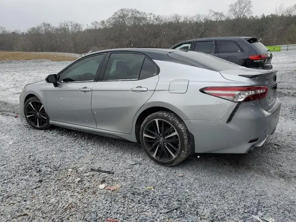 4T1B61HK2KU239835 2019 TOYOTA CAMRY - Image 2
