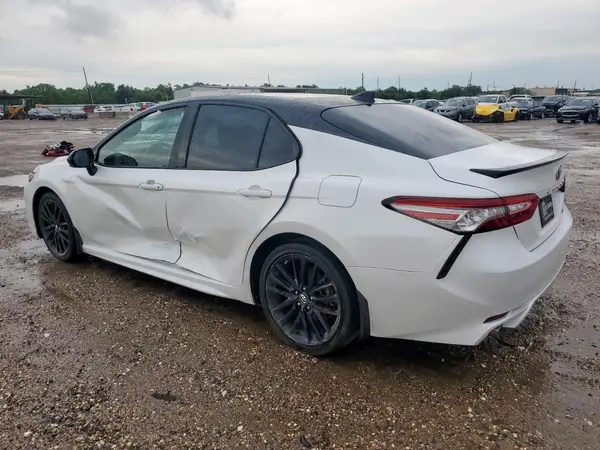 4T1B61HK2KU244503 2019 TOYOTA CAMRY - Image 2