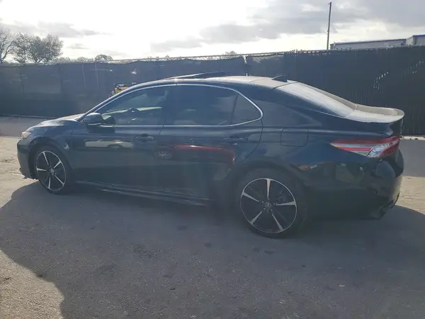 4T1B61HK2KU244808 2019 TOYOTA CAMRY - Image 2
