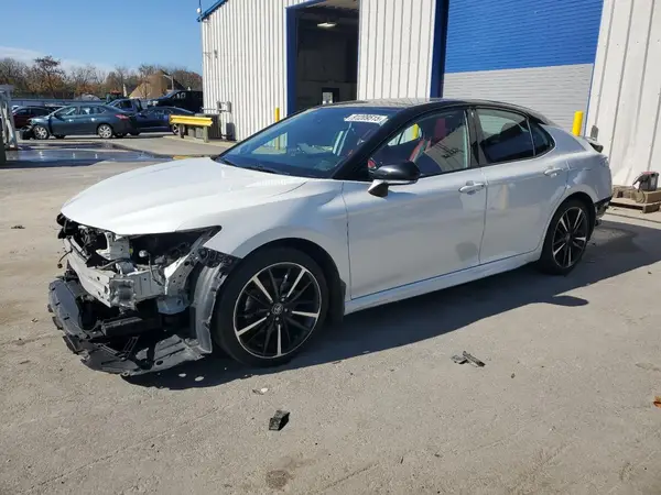 4T1B61HK2KU247529 2019 TOYOTA CAMRY - Image 1