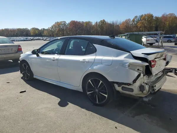 4T1B61HK2KU247529 2019 TOYOTA CAMRY - Image 2