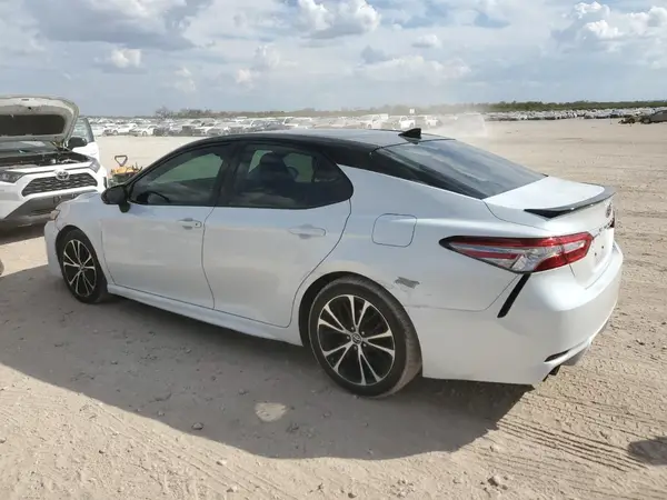 4T1B61HK2KU257137 2019 TOYOTA CAMRY - Image 2