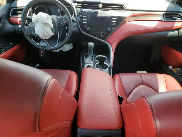 4T1B61HK2KU263665 2019 TOYOTA CAMRY - Image 8
