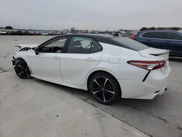 4T1B61HK2KU269286 2019 TOYOTA CAMRY - Image 2