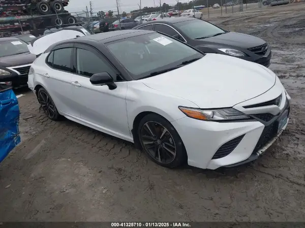 4T1B61HK2KU273564 2019 TOYOTA CAMRY - Image 1