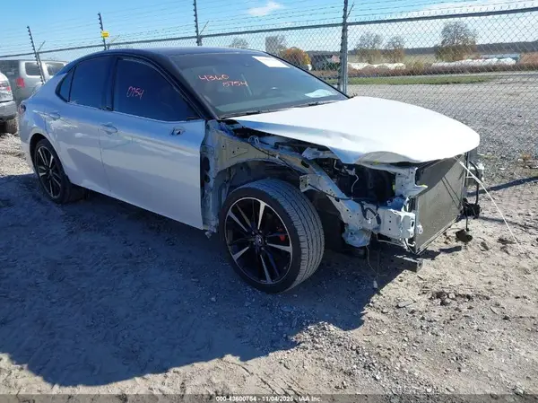 4T1B61HK2KU289859 2019 TOYOTA CAMRY - Image 1