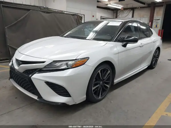 4T1B61HK2KU296018 2019 TOYOTA CAMRY - Image 2