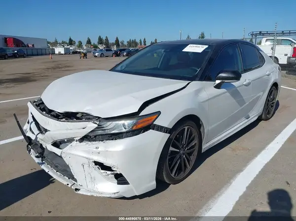 4T1B61HK2KU296732 2019 TOYOTA CAMRY - Image 2