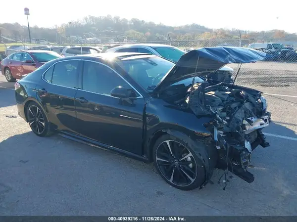 4T1B61HK2KU697049 2019 TOYOTA CAMRY - Image 1