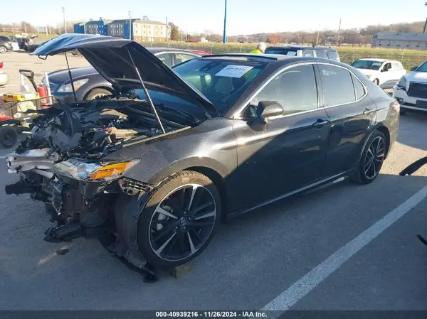 4T1B61HK2KU697049 2019 TOYOTA CAMRY - Image 2