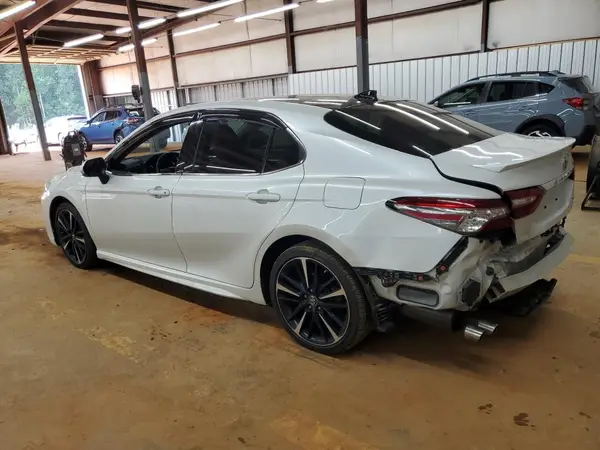 4T1B61HK2KU710074 2019 TOYOTA CAMRY - Image 2