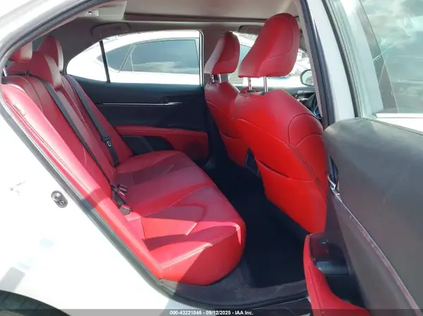 4T1B61HK2KU723777 2019 TOYOTA CAMRY - Image 8