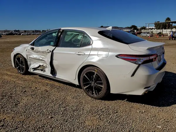 4T1B61HK2KU723844 2019 TOYOTA CAMRY - Image 2