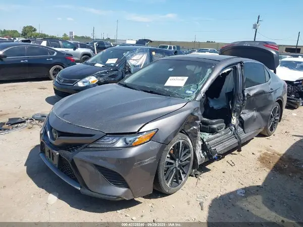 4T1B61HK2KU725058 2019 TOYOTA CAMRY - Image 2