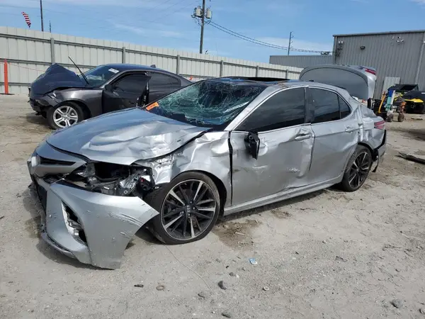 4T1B61HK2KU726694 2019 TOYOTA CAMRY - Image 1