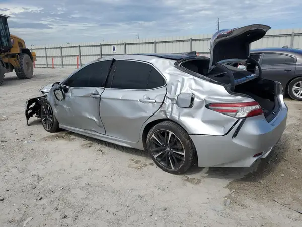4T1B61HK2KU726694 2019 TOYOTA CAMRY - Image 2