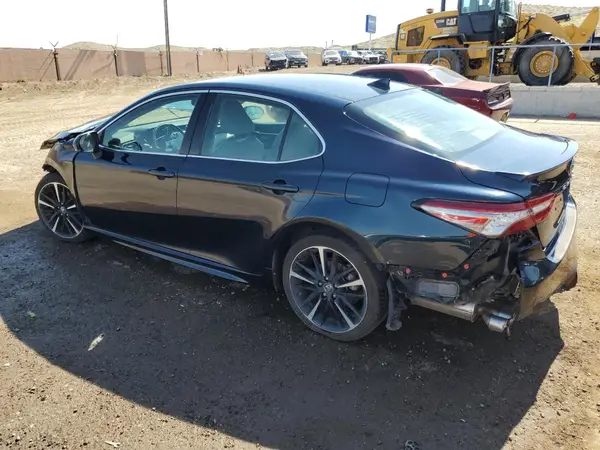 4T1B61HK2KU734388 2019 TOYOTA CAMRY - Image 2