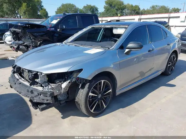 4T1B61HK2KU757301 2019 TOYOTA CAMRY - Image 2