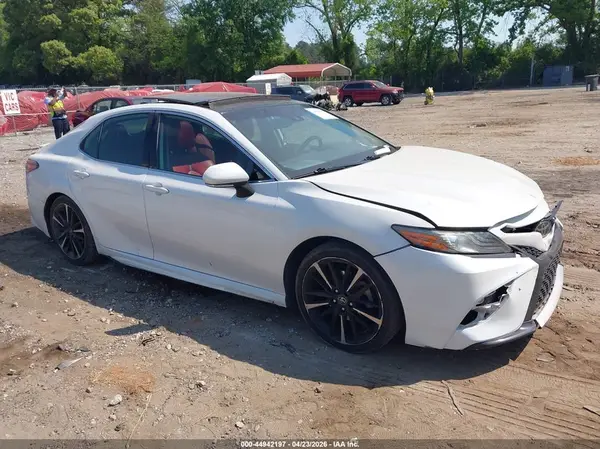 4T1B61HK2KU772137 2019 TOYOTA CAMRY - Image 1