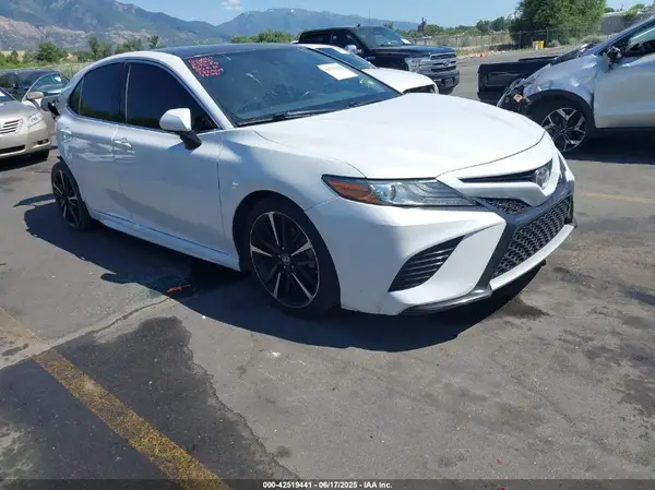 4T1B61HK2KU782909 2019 TOYOTA CAMRY - Image 1