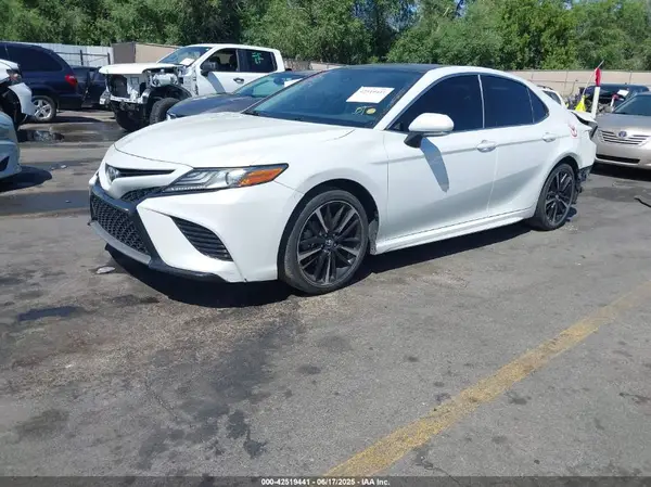 4T1B61HK2KU782909 2019 TOYOTA CAMRY - Image 2