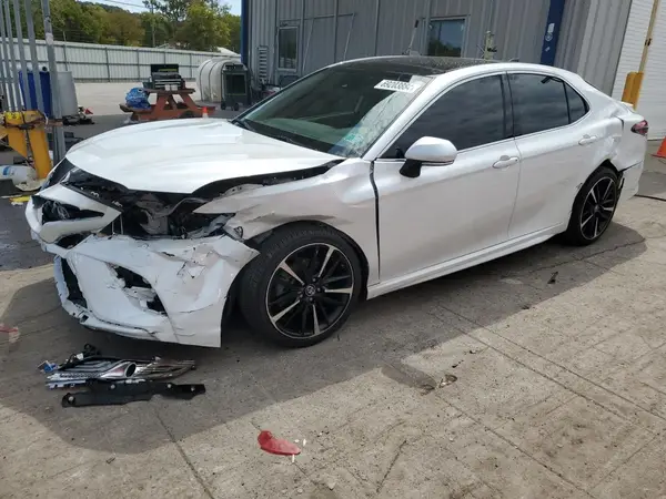4T1B61HK2KU797183 2019 TOYOTA CAMRY - Image 1