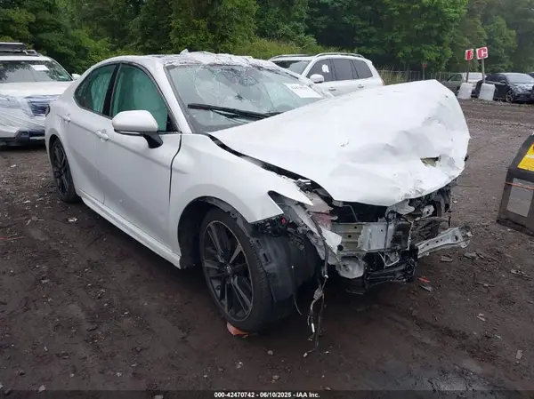 4T1B61HK2KU798723 2019 TOYOTA CAMRY - Image 1