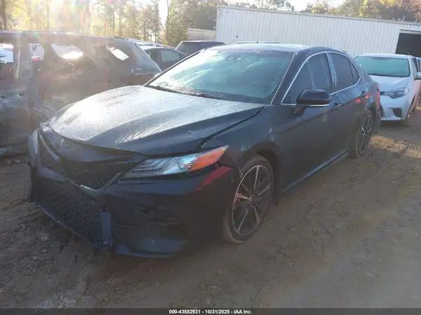 4T1B61HK2KU805203 2019 TOYOTA CAMRY - Image 2
