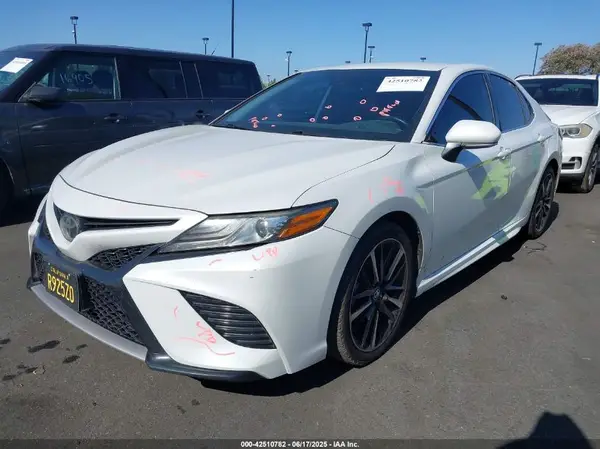 4T1B61HK2KU809347 2019 TOYOTA CAMRY - Image 2