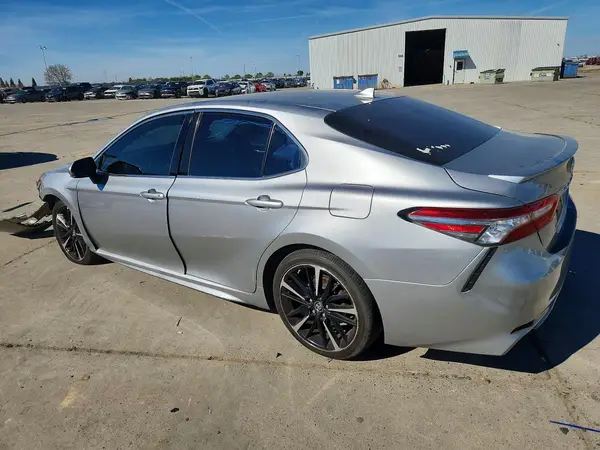 4T1B61HK2KU814404 2019 TOYOTA CAMRY - Image 2