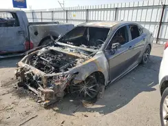 4T1B61HK2KU820946 2019 TOYOTA CAMRY
