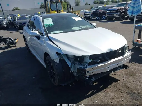 4T1B61HK2KU828450 2019 TOYOTA CAMRY - Image 1