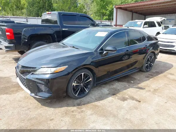 4T1B61HK2KU834457 2019 TOYOTA CAMRY - Image 2