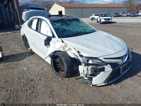 4T1B61HK2KU853946 2019 TOYOTA CAMRY - Image 1