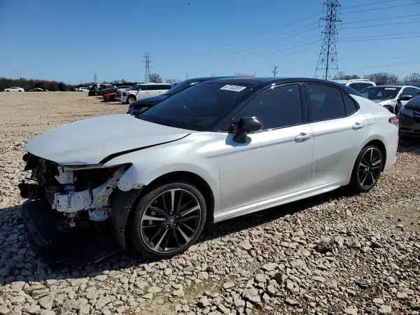 4T1B61HK3JU003421 2018 TOYOTA CAMRY - Image 1