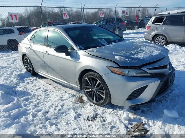 4T1B61HK3JU031865 2018 TOYOTA CAMRY - Image 1